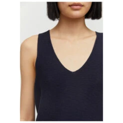 Armedangels Women's Wilmaa - Top -Outdoor Bekleidungs Laden armedangels womens wilmaa top detail 5