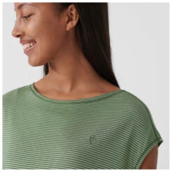 FJÄLLRÄVEN Women's High Coast Cool T-Shirt - T-Shirt -Outdoor Bekleidungs Laden fjaellraeven womens high coast cool t shirt t shirt detail 6